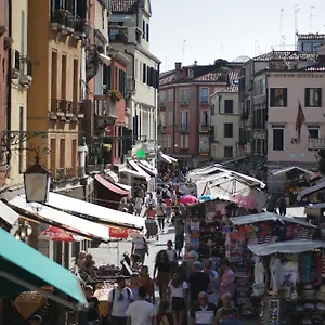 https://ca-pozzo-inn.hotelinveneto.com